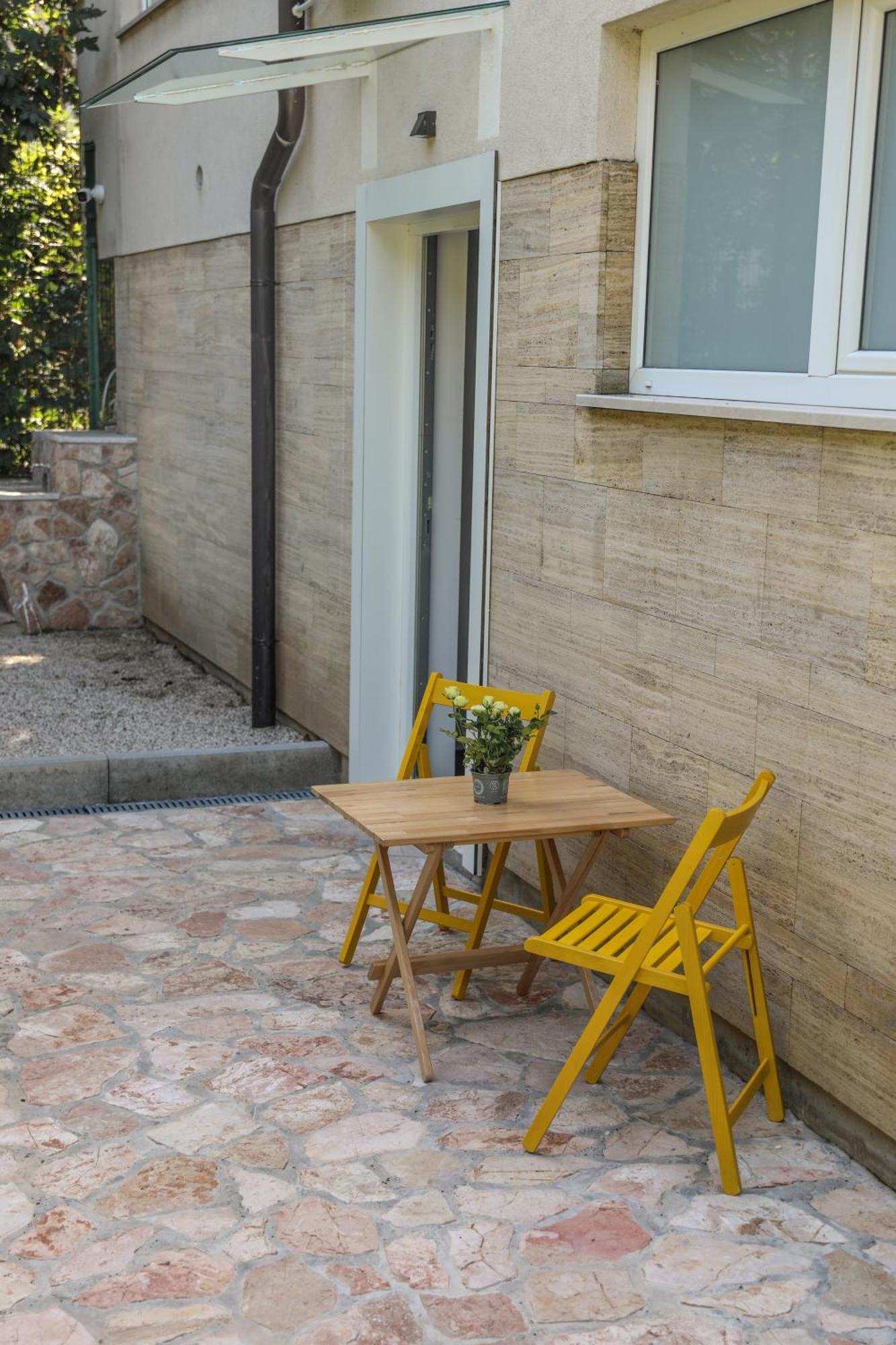 Visit Point Apartment